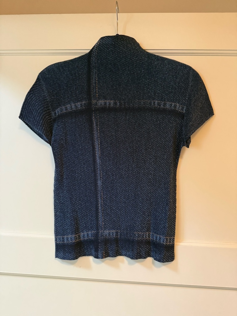 Pleated Top Navy Short-Sleeve